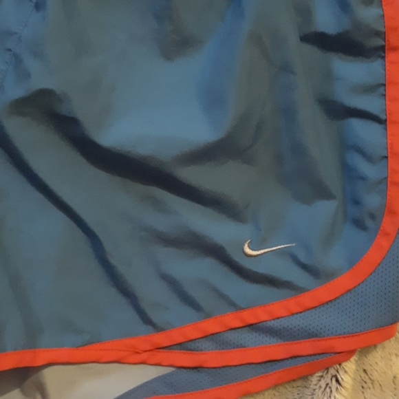 Nike Run shorts Medium - Picture 2 of 4